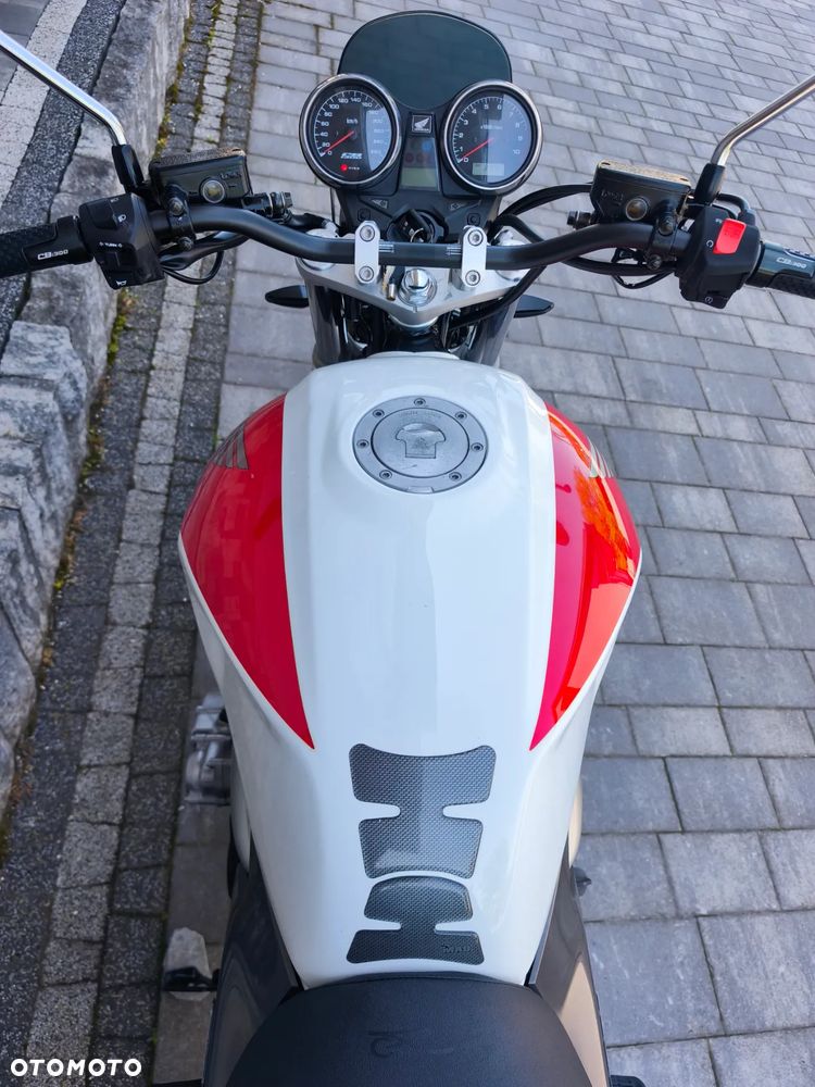 Honda CB - 11
