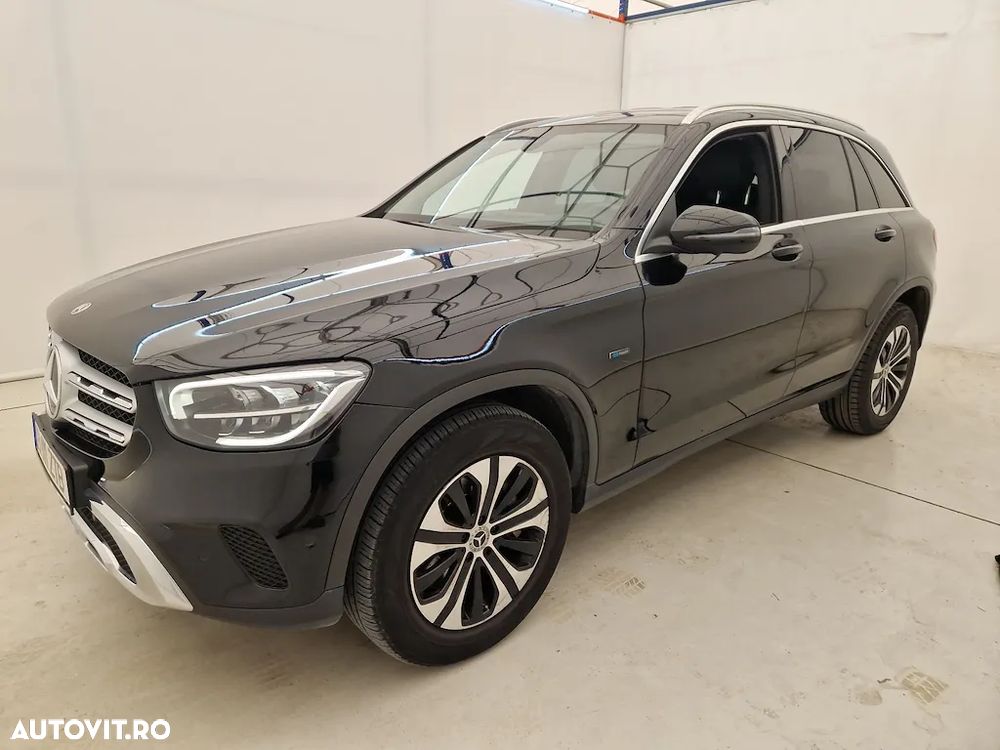 Mercedes-Benz GLC - 1
