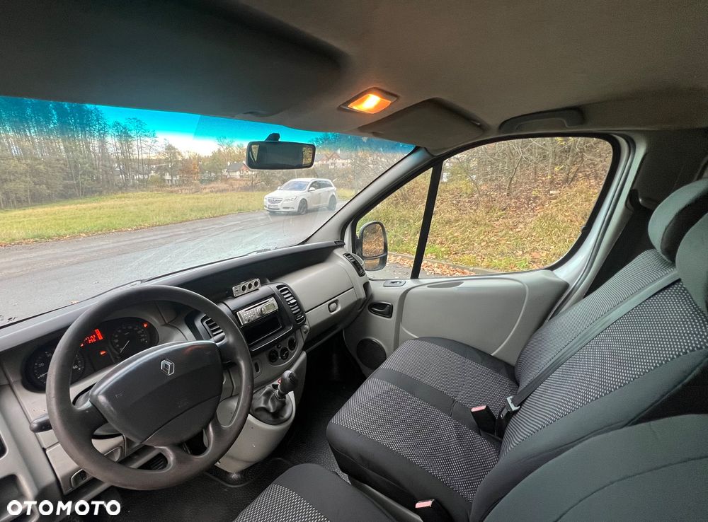 Renault Traffic - 10