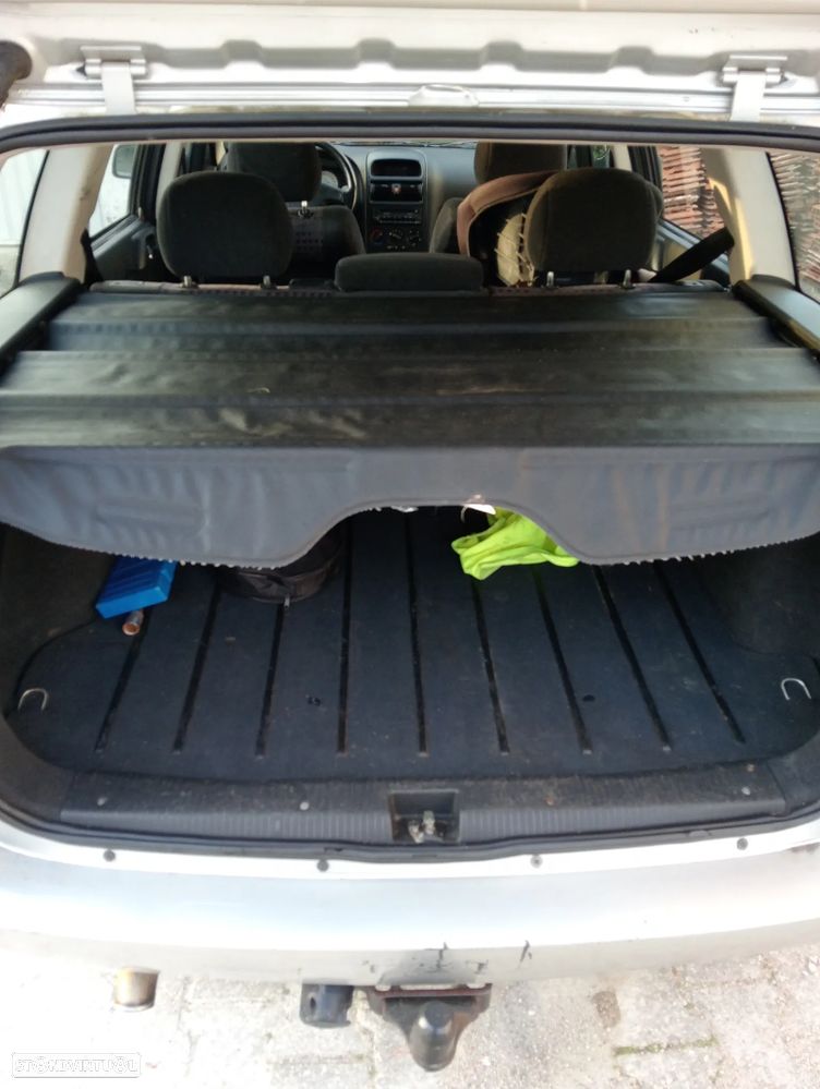 Opel Astra Caravan - 10