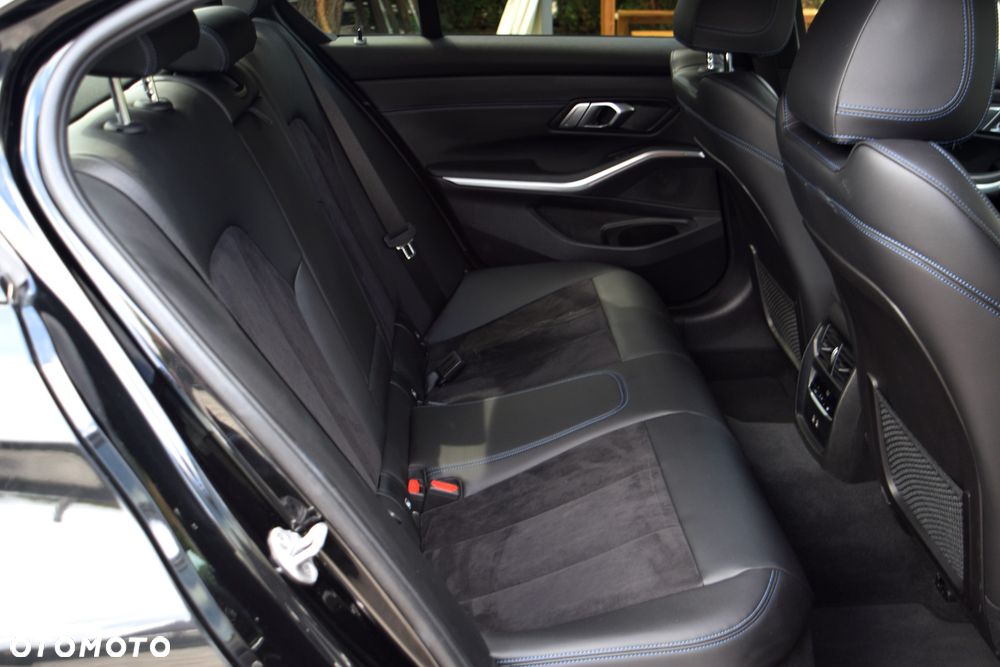 BMW Seria 3 320d xDrive mHEV M Sport sport - 21