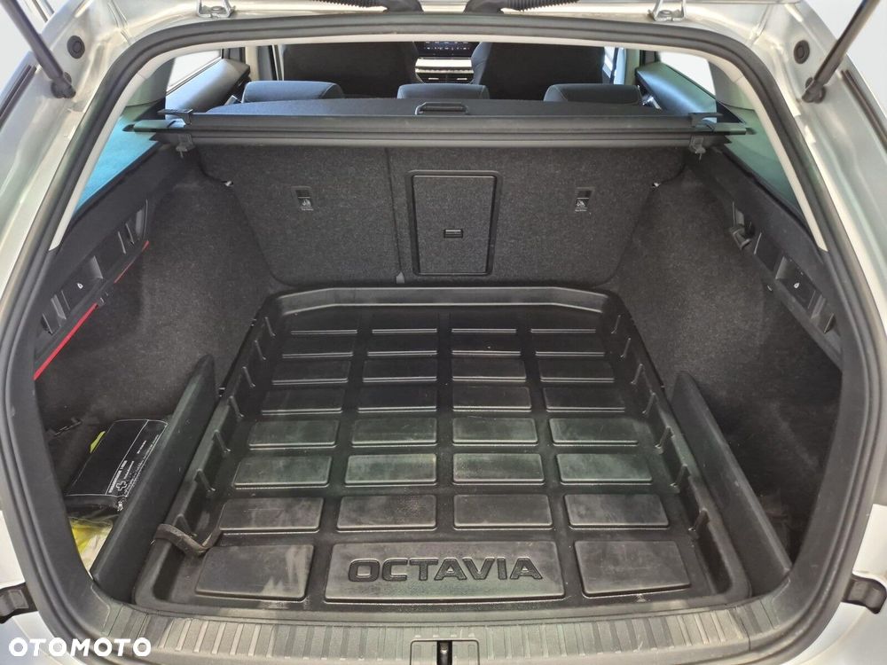 Skoda Octavia 2.0 TDI Style DSG - 35