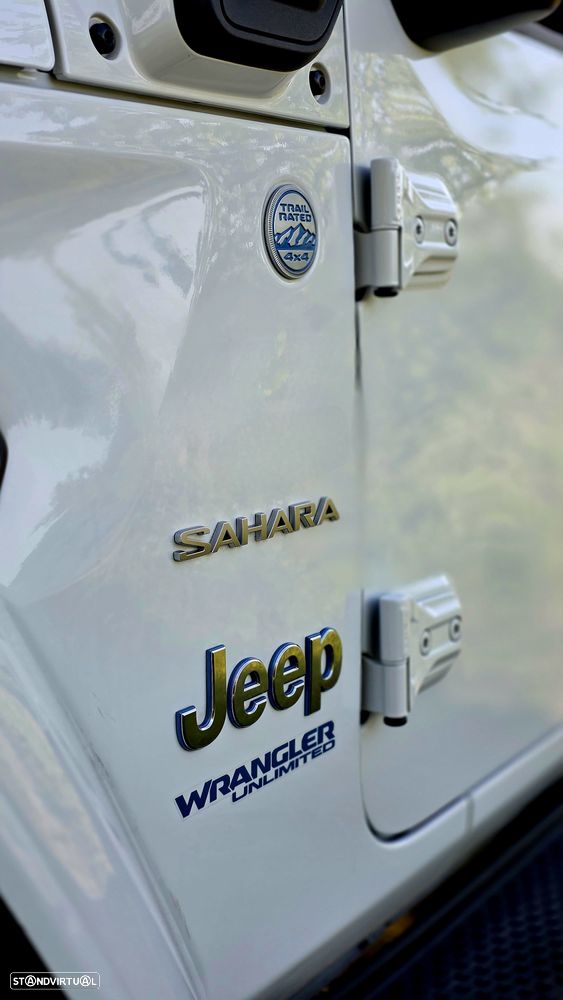 Jeep Wrangler Unlimited - 11