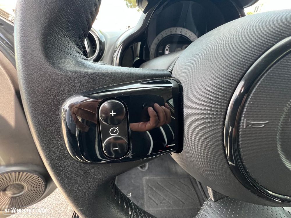 Renault Twingo E-Tech. 22 Urban Night - 17
