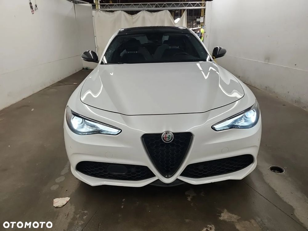 Alfa Romeo Giulia - 7