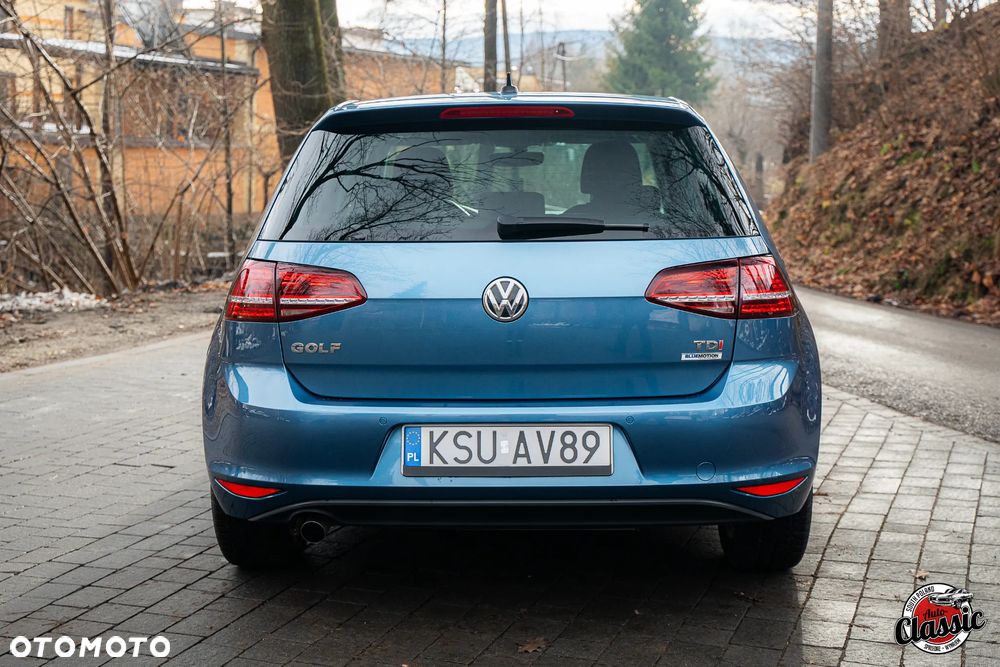 Volkswagen Golf - 5
