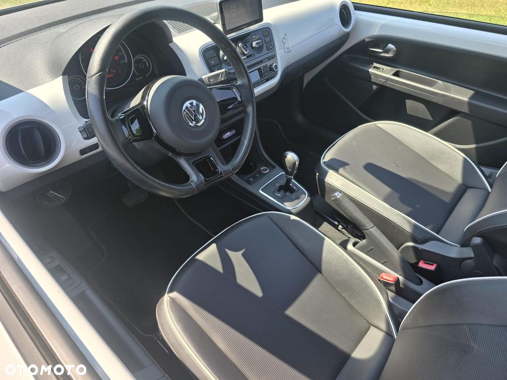 Volkswagen up! - 12