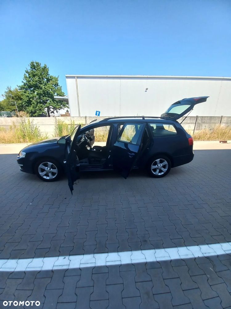 Volkswagen Passat - 28