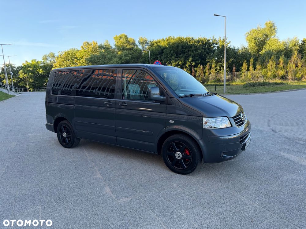 Volkswagen Multivan - 2