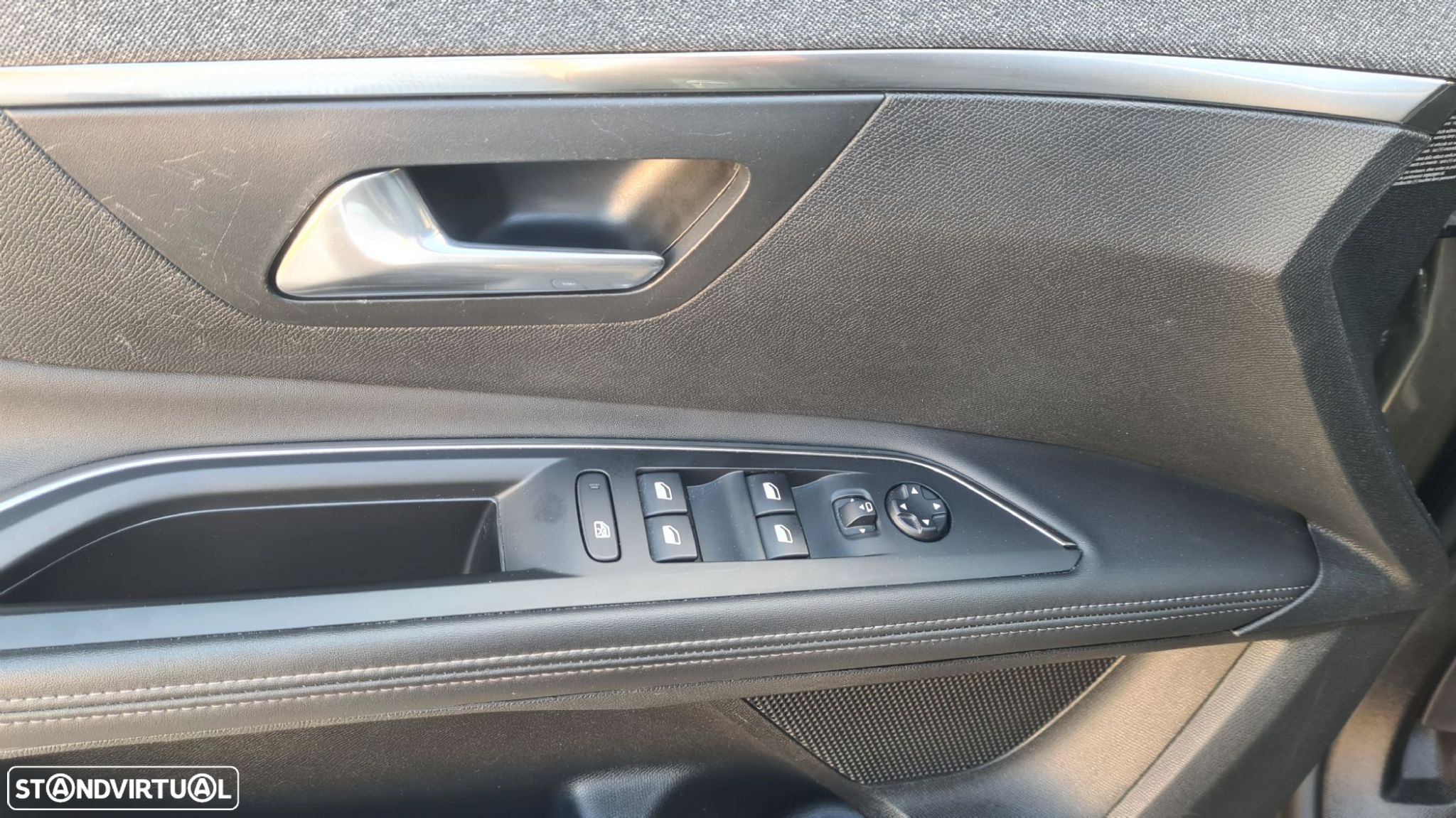 Peugeot 5008 1.5 BlueHDi Allure EAT8 - 8