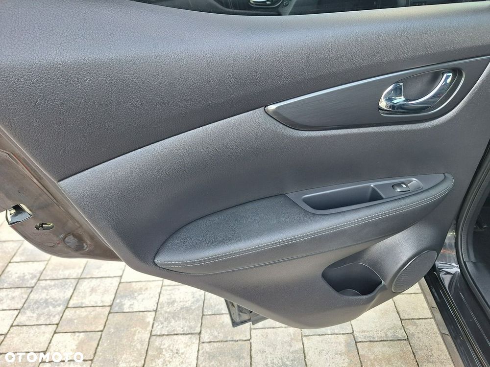 Nissan Qashqai 1.3 DIG-T N-Tec - 25