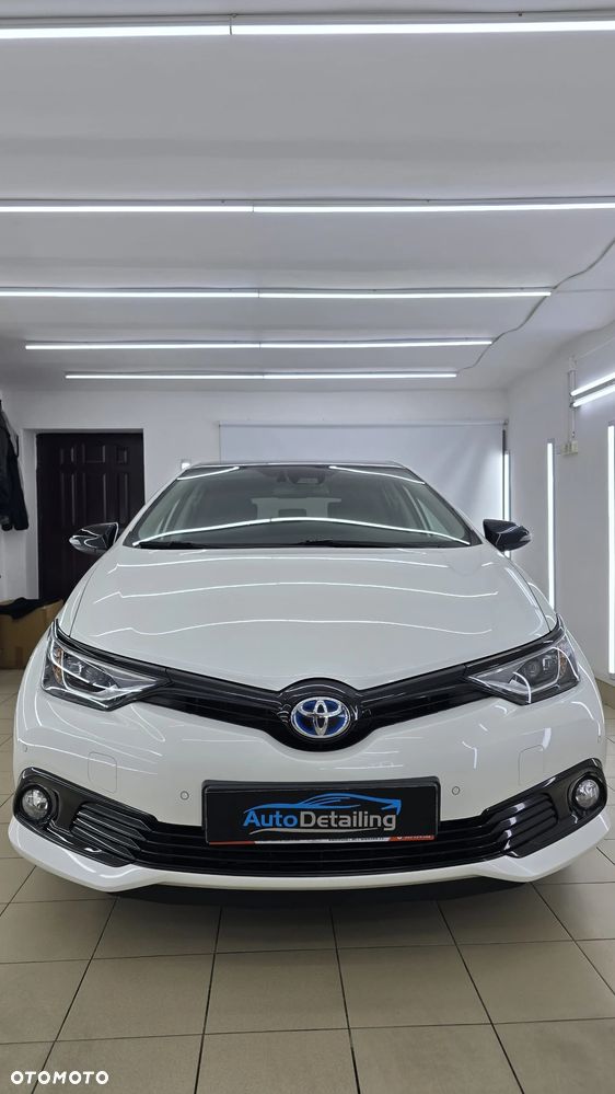 Toyota Auris Hybrid 135 Selection - 26