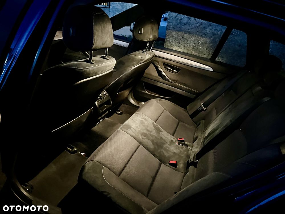 BMW Seria 5 520d - 25