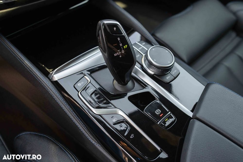 BMW Seria 5 545e xDrive AT PHEV - 29