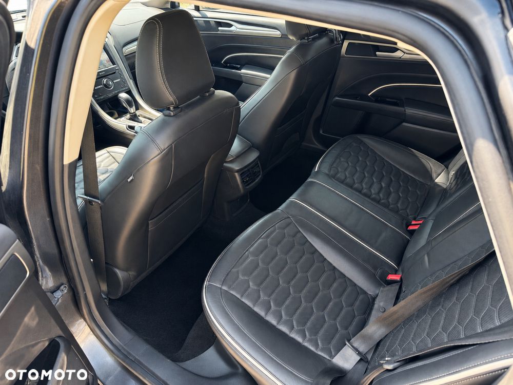 Ford Mondeo - 8
