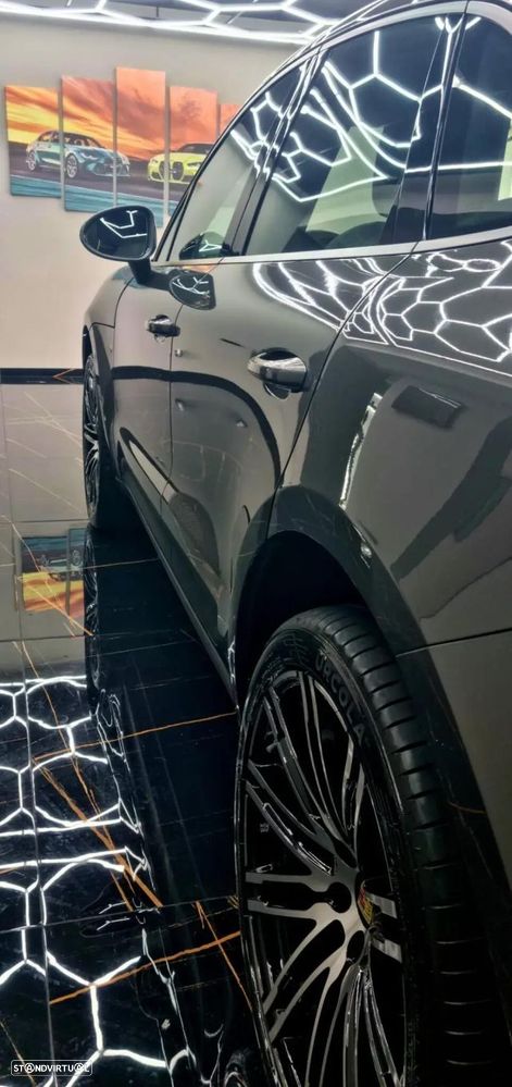Porsche Macan - 35