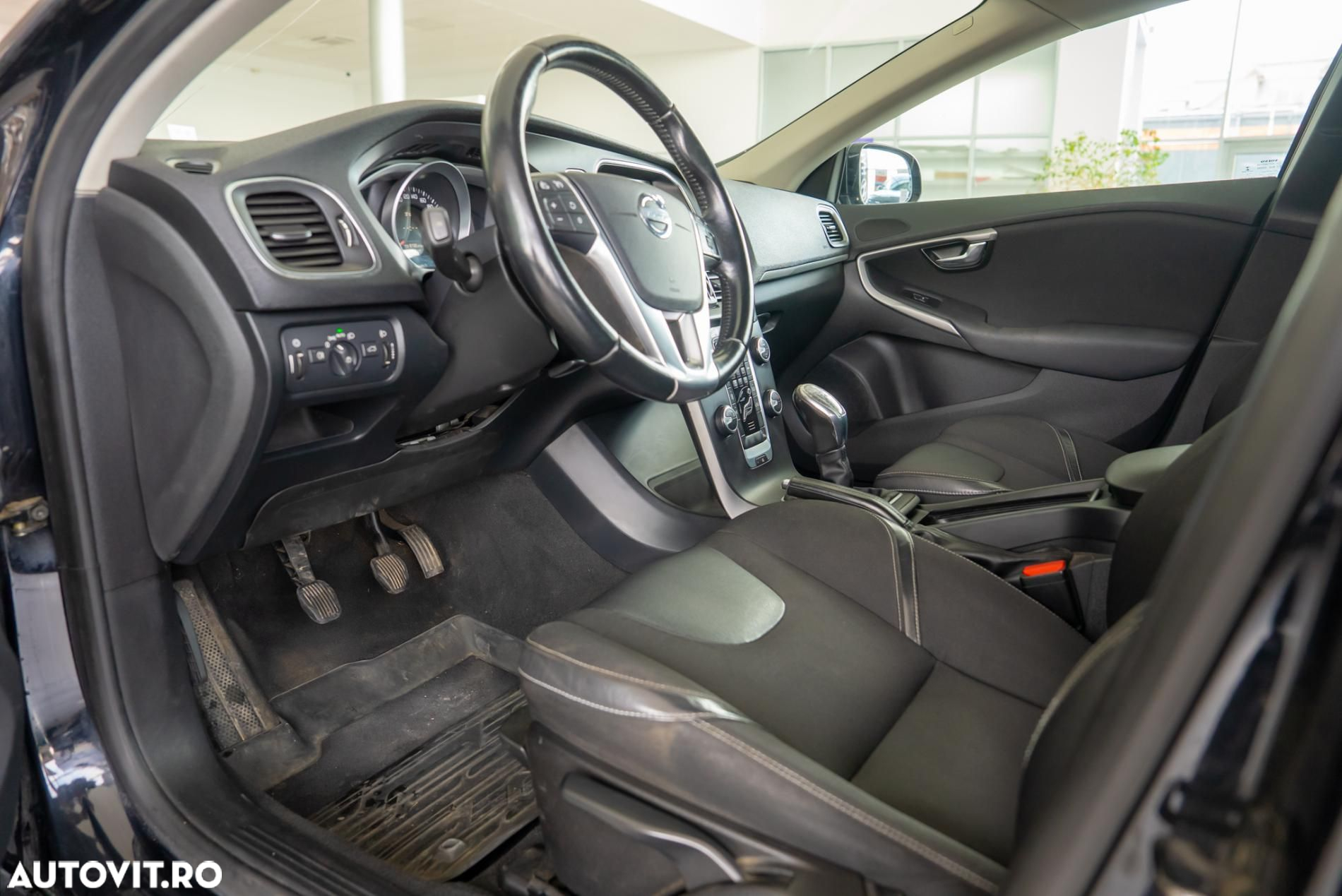 Volvo V40 D2 Momentum - 13