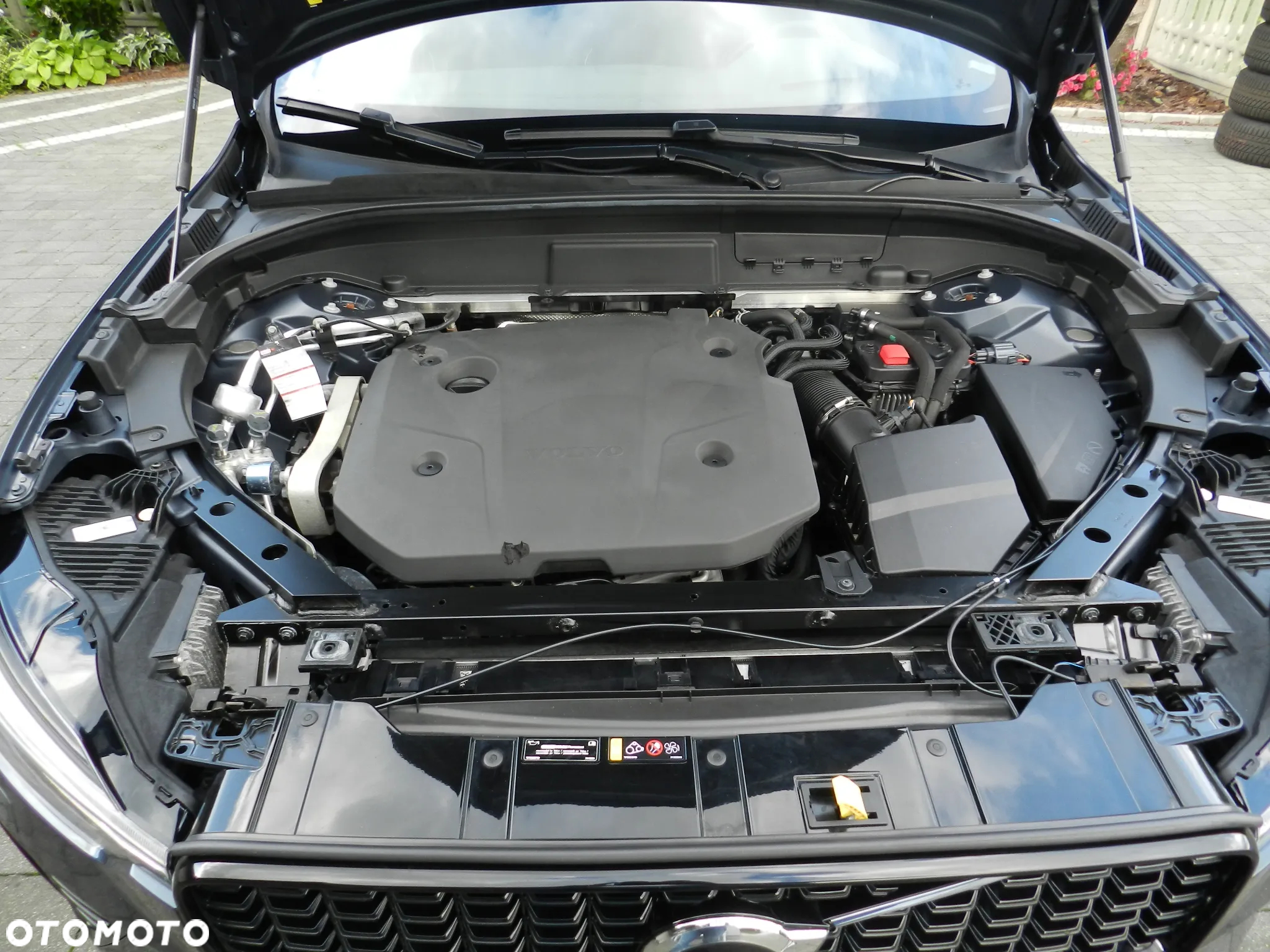 Volvo XC 60 B4 D AWD Plus Dark - 33