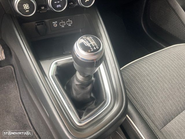 Renault Clio TCe 90 TECHNO - 32