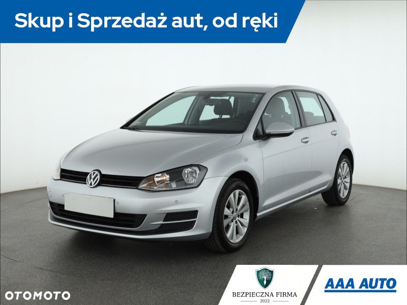 Volkswagen Golf - 2