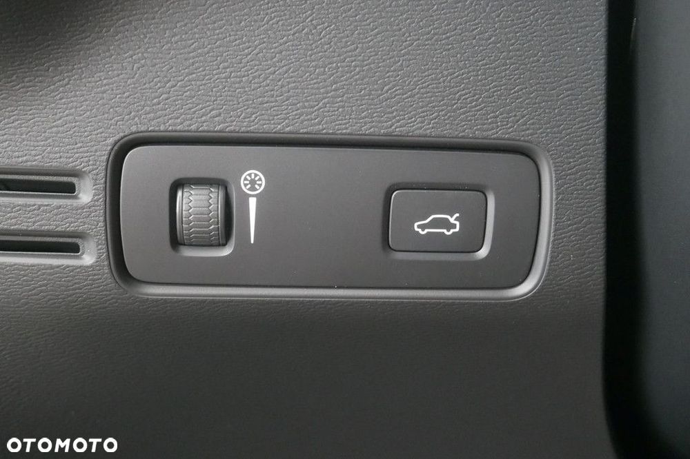 Volvo XC 40 - 18