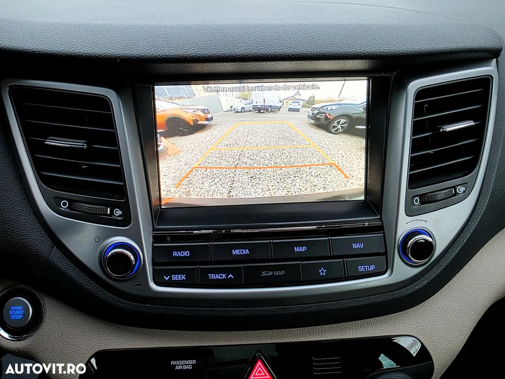 Hyundai Tucson blue 1.7 CRDi 2WD DCT Premium - 30