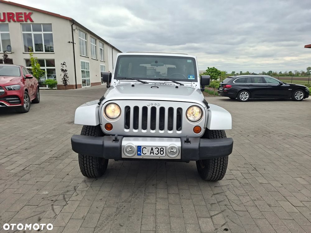 Jeep Wrangler Unlimited 3.8 Sahara - 2