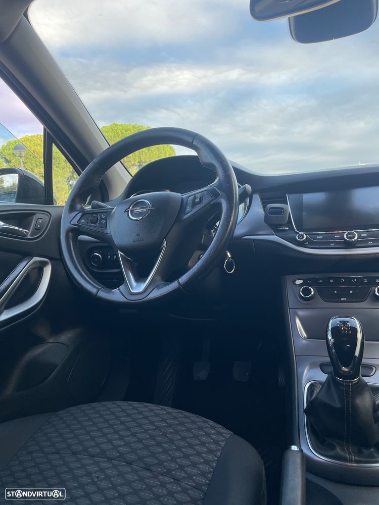 Opel Astra Sports Tourer - 6
