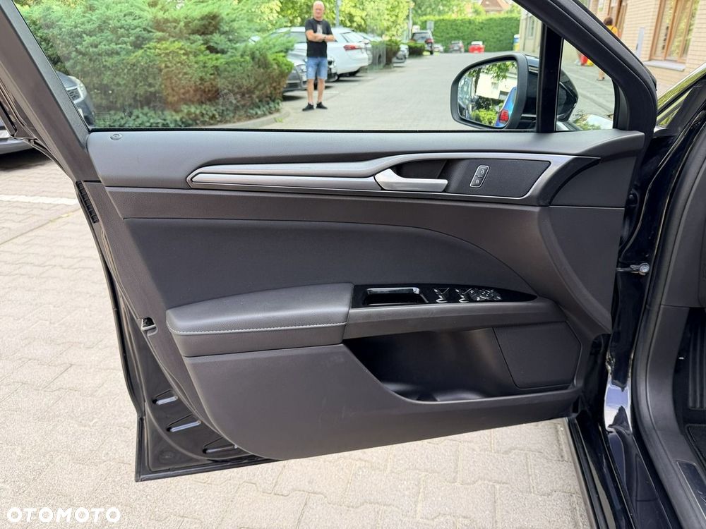Ford Mondeo - 18