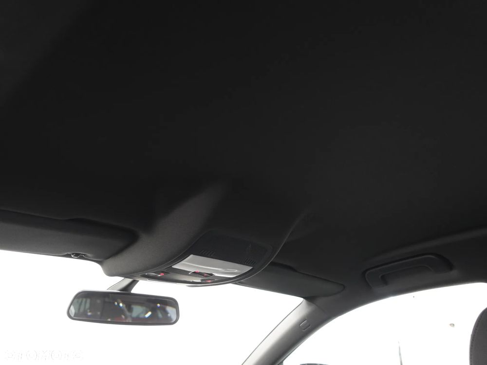 Audi A4 Avant 2.0 TDI DPF quattro Ambiente - 31