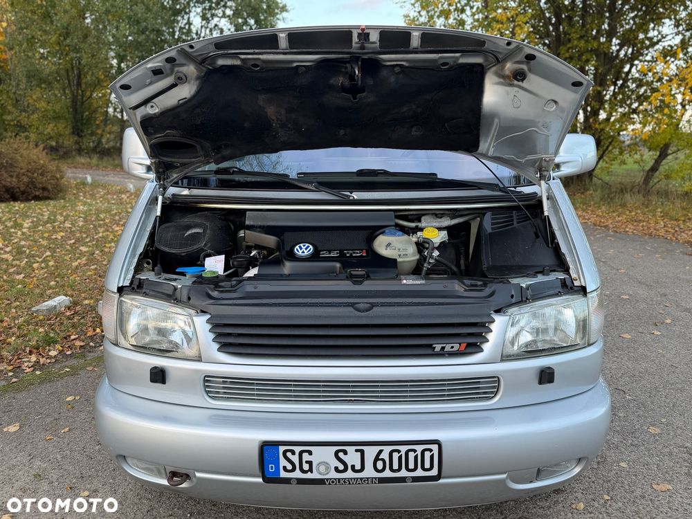 Volkswagen Multivan Standard - 33