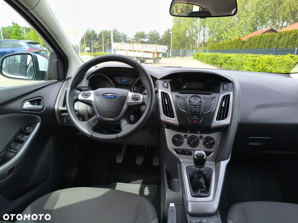 Ford Focus 1.6 Ambiente - 20