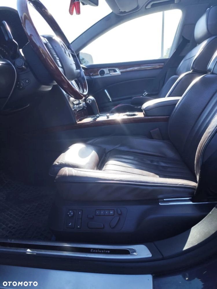Volkswagen Phaeton - 18