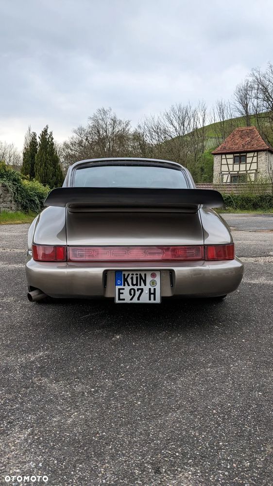 Porsche 911 - 9