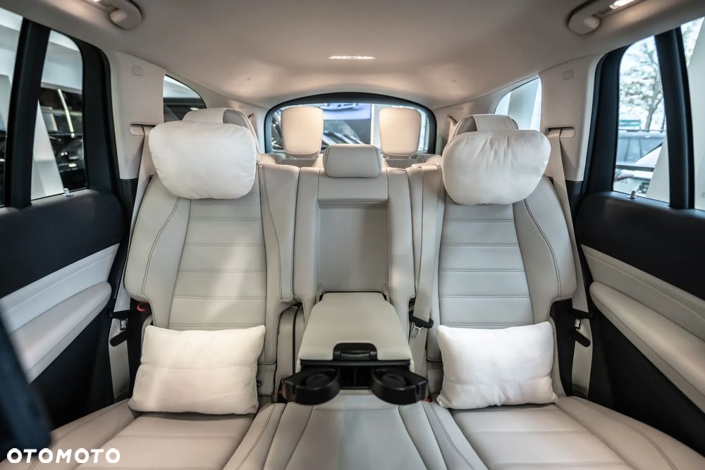 Mercedes-Benz GLS - 34
