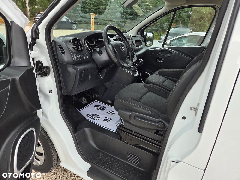 Opel Vivaro 33 900 netto L2 wersja Sportive - 16