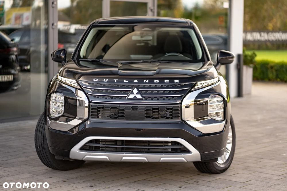 Mitsubishi Outlander - 3