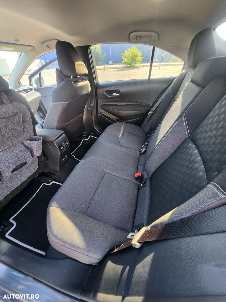 Toyota Corolla - 5
