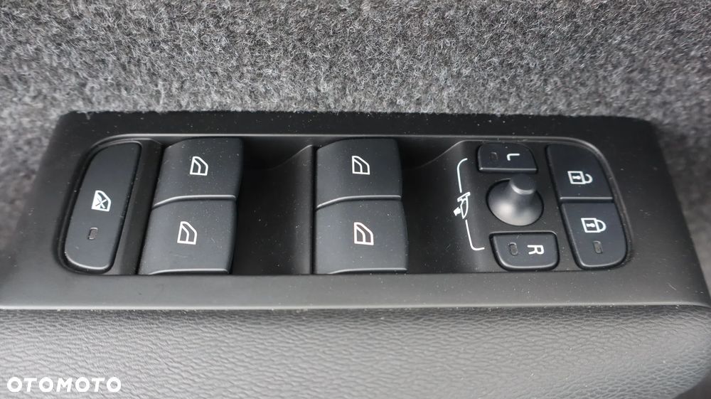 Volvo XC 40 T3 Momentum Pro - 18