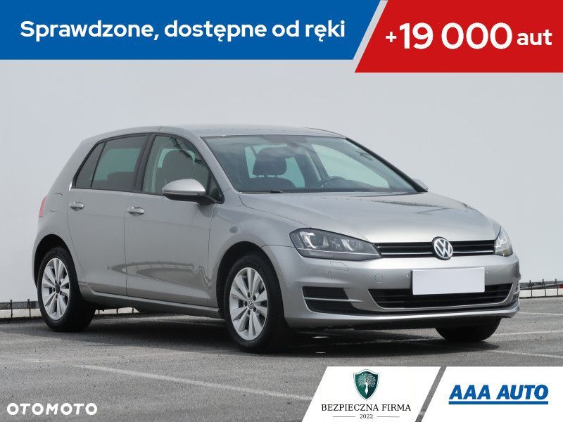 Volkswagen Golf - 1