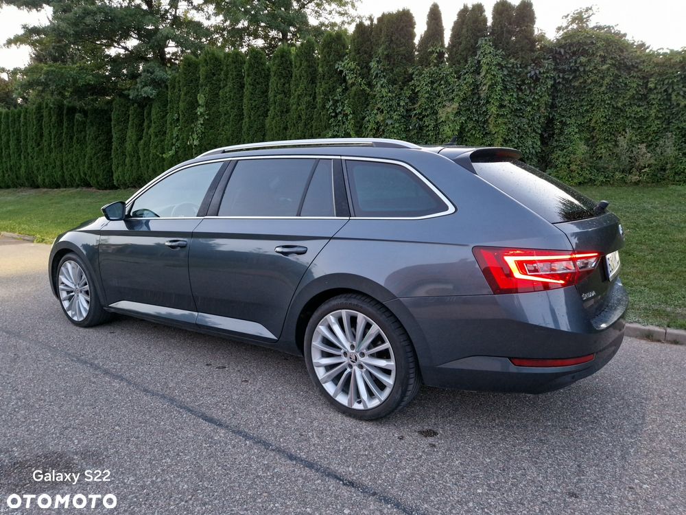 Skoda Superb 2.0 TDI 4x4 DSG Premium Edition - 29