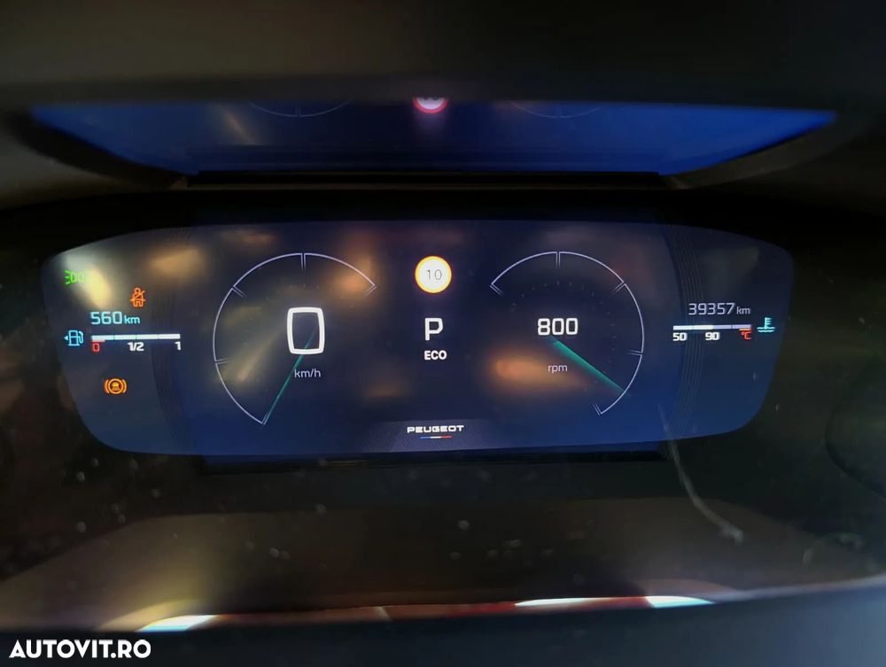 Peugeot 2008 1.2 L PureTech STT EAT8 GT Line - 11