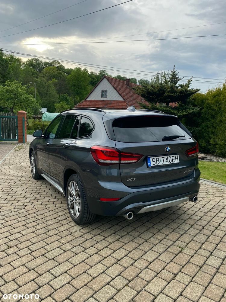 BMW X1 xDrive18d xLine sport - 4