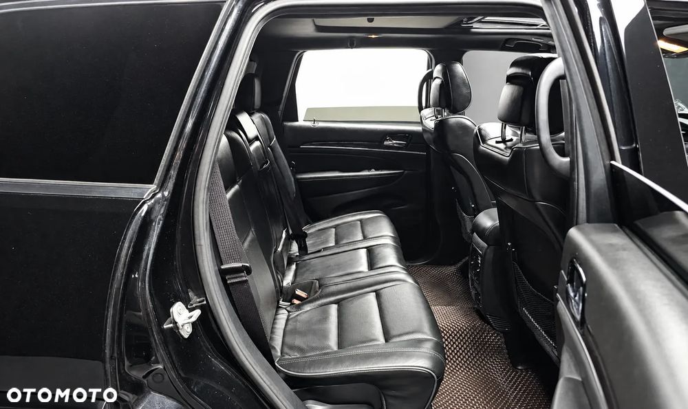 Jeep Grand Cherokee - 12