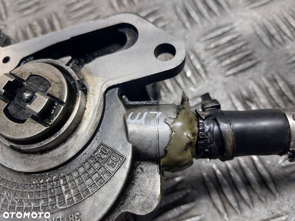 POMPA VACUM LUK VOLKSWAGEN PASSAT B5 1.9 TDI 038145209K - 2