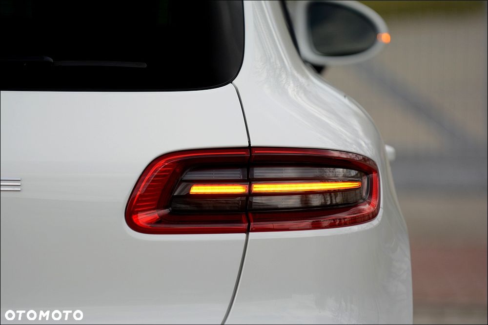 Porsche Macan Standard - 36