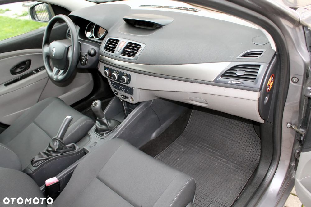 Renault Megane 1.6 16V 100 Authentique - 11