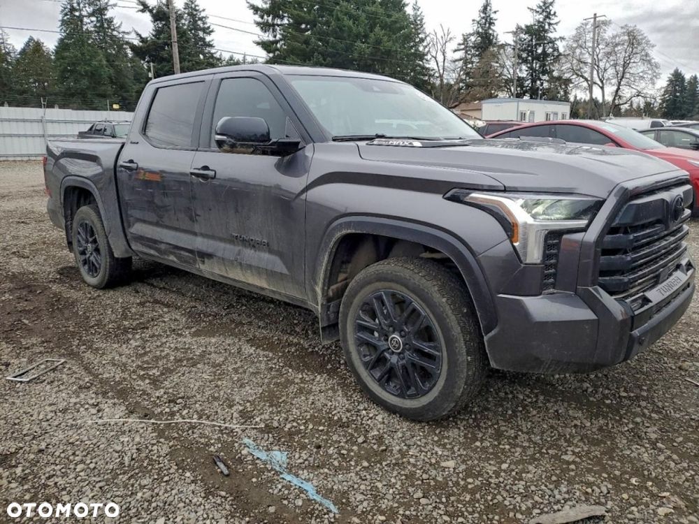 Toyota Tundra - 3