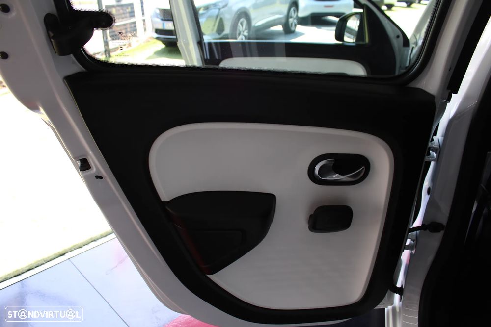 Renault Twingo 1.0 SCe Intens - 24