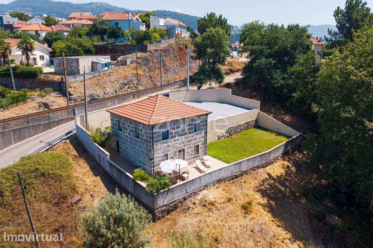 Moradia T2 Renovada em Moreira de Cónegos, Guimarães - Grande imagem: 5/39